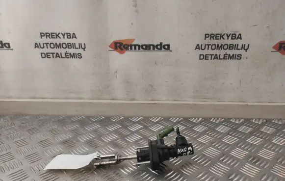 Toyota Auris 150 Clutch master cylinder 3142002051