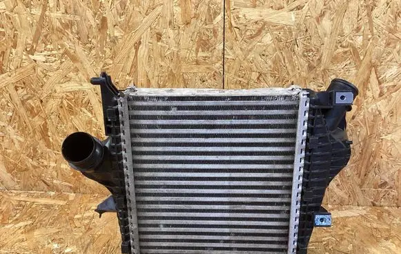 Porsche Cayenne (9Y0 9Y3) Intercooler radiator PAB145803A 06e906051ac 4m0145803bp