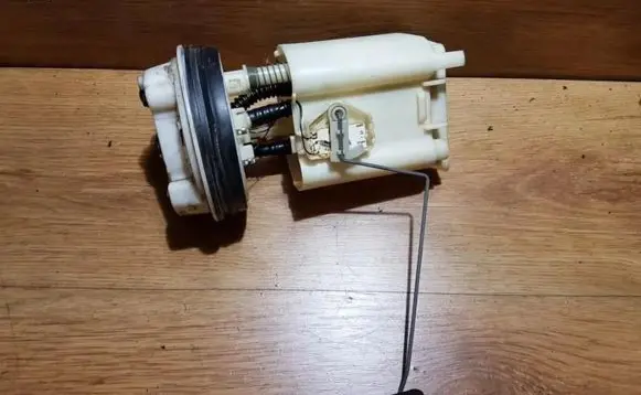 Volvo S40, V40 Fuel level sensor 09751409905