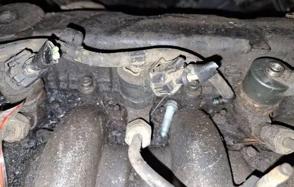 Peugeot 807 Fuel injector 0445110076