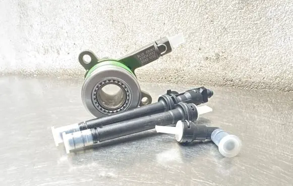 Renault Megane III Clutch slave cylinder 8200902784 ADR163602 820057765