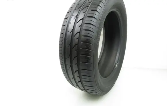 Volkswagen Golf V R16 summer tire 