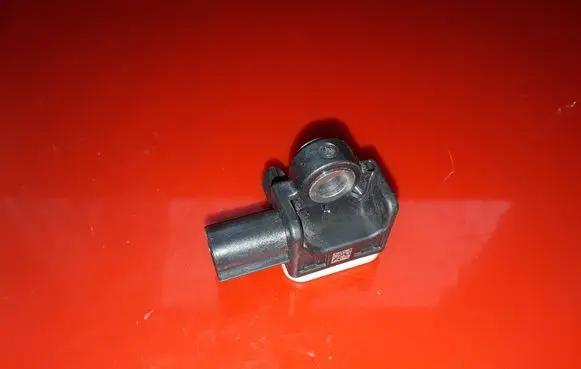 Volvo S60 Airbag deployment crash/impact sensor 31334336 C83HA