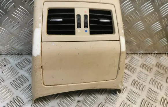 BMW 3 E90 E91 Dashboard air vent grill cover trim 7129556