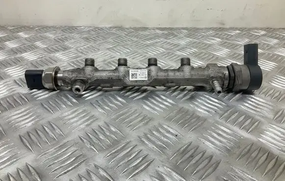 Seat Leon (5F) Fuel pressure regulator 04L089B 057130764AB 04L906054