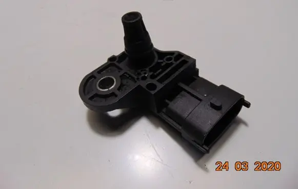Opel Insignia A Air pressure sensor 0281006077