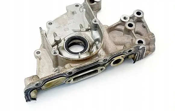 Skoda Fabia Mk3 (NJ) Oil pump 04C115105H