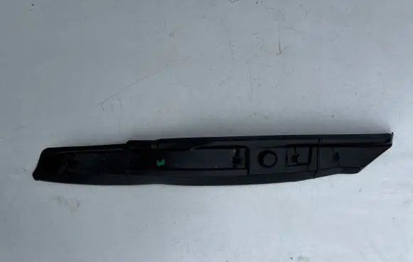 Skoda Fabia Mk3 (NJ) Fender foam support/seal 6V0821111