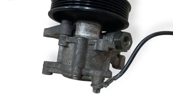 Mercedes-Benz SLK R171 Power steering pump 0054661601
