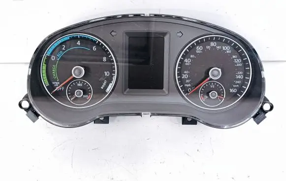 Volkswagen Jetta VI Speedometer (instrument cluster) 5C6920970D