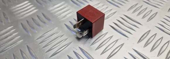 Renault Scenic I Other relay 7700844682A