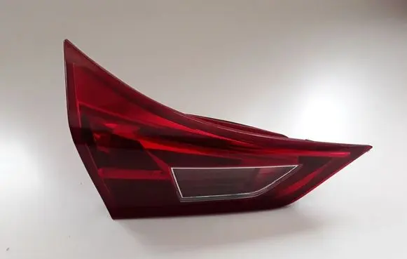 Toyota Auris E180 Tailgate rear/tail lights 8159102490