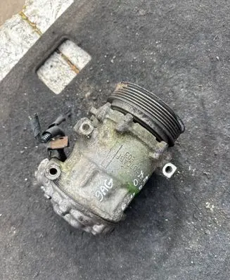 Peugeot 407 Air conditioning (A/C) compressor (pump) 9654764280