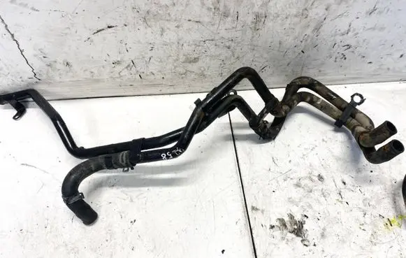 Volkswagen Touareg I Engine coolant pipe/hose