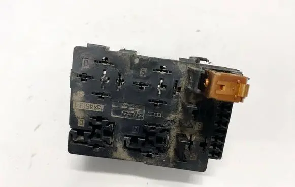 Renault Kangoo I Fuse box set 15446191