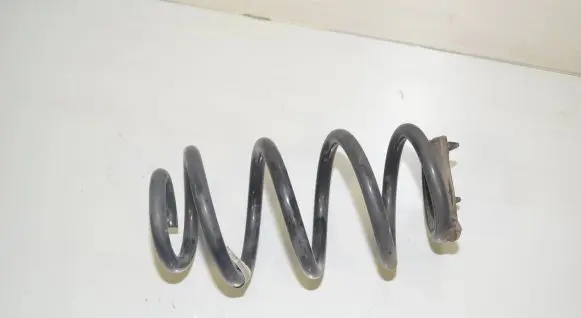 BMW 1 F40 Rear coil spring 6897383 33536897383
