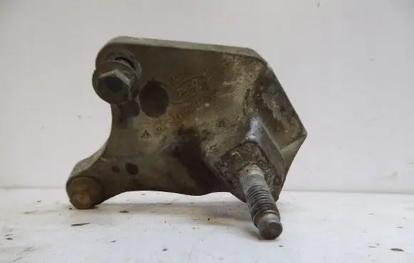 Ford Fusion Clutch release arm fork 2S61-7M125-AC