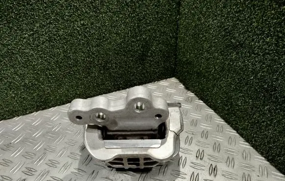 Ford Transit Custom Engine mount bracket GK217M124AE GK217M124