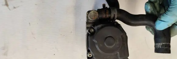 Audi A4 S4 B5 8D Throttle valve 058133063H