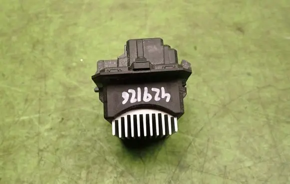 Peugeot 508 Heater blower motor/fan resistor 9153806
