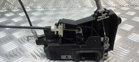 Opel Signum Front door lock 13157763GR