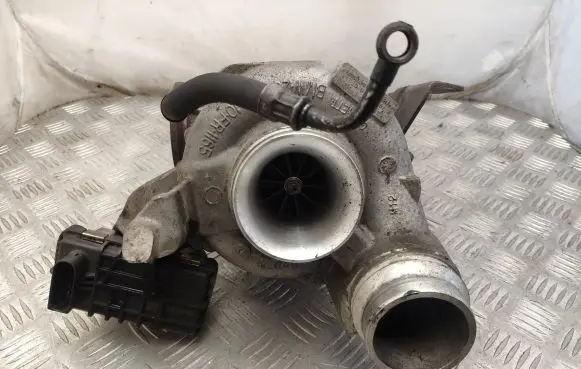BMW 7 F01 F02 F03 F04 Turbo 7799758G