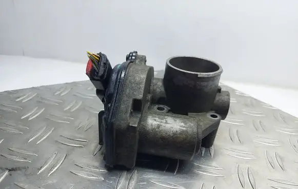 Ford Focus Throttle body valve VP2S6U9E927FKAS VP2S6U9E927F