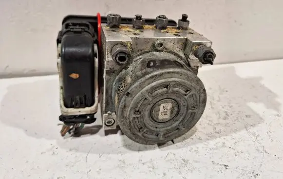 Peugeot 208 ABS Pump 10.0915-1178.3