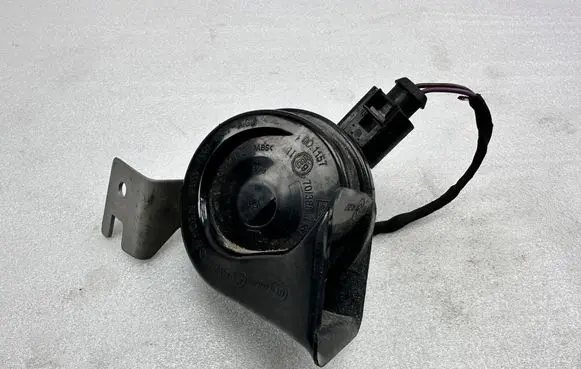 Audi Q7 4M Horn signal 4M0951223