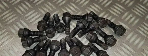 BMW 1 E81 E87 Nuts/bolts 