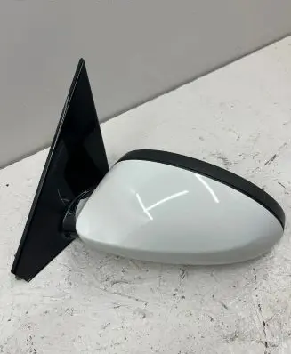 BMW 1 E81 E87 Manual wing mirror 010803 K11011