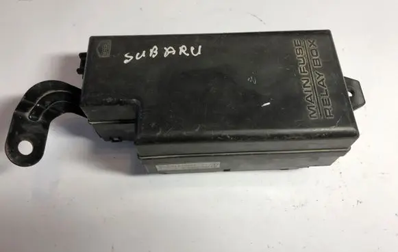Subaru Forester SF Fuse module 82231FC002 82231FC00271 980717