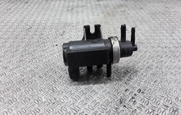 Volkswagen PASSAT B5 Turbo solenoid valve 1H0906627