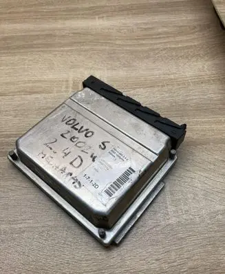 Volvo S60 Engine control unit/module ECU 08667710A 0281010319