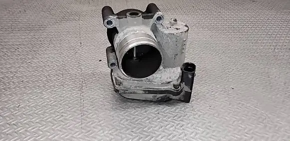 Volkswagen Polo V 6R Throttle valve 03D133062E A2C53060088