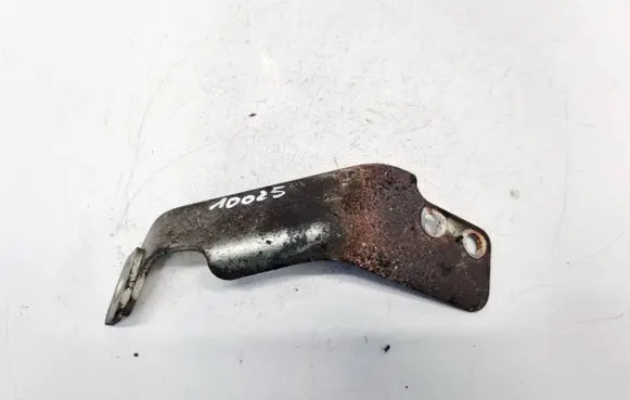 Mazda CX-7 Engine mounting bracket