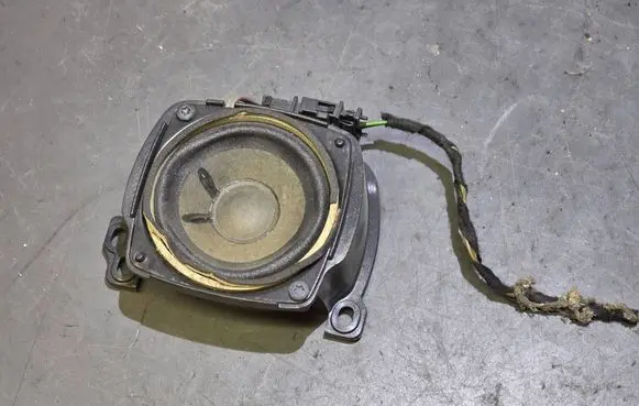 Audi A8 S8 D3 4E Rear door speaker 4E0035411G 373075