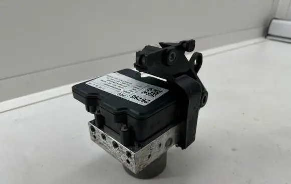 Tesla Model 3 ABS Pump 104474510B 970444 2211262107