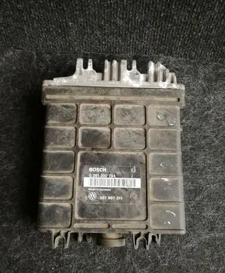 Volkswagen Golf II Engine control unit/module 0261200754