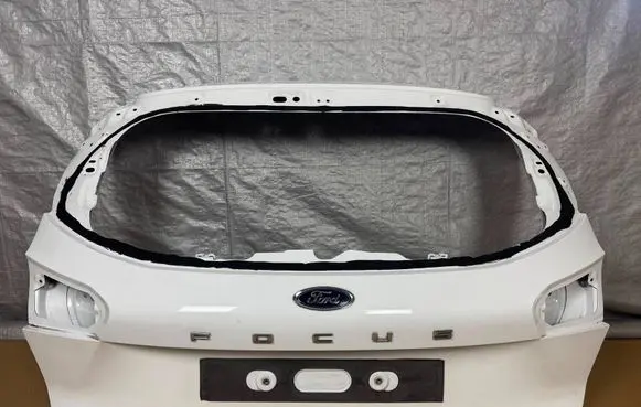 Ford Focus Tailgate/trunk/boot lid JX7BA40405AC