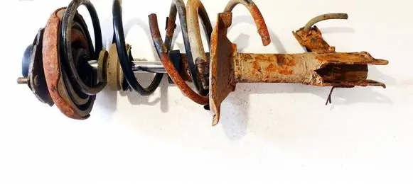Nissan Almera Tino Coil spring mount