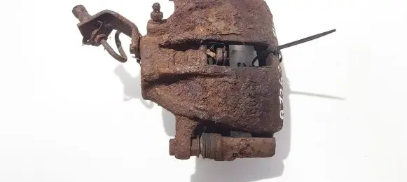 Volkswagen PASSAT B4 Front brake caliper