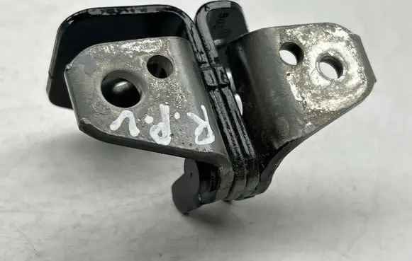 Jeep Grand Cherokee WL Front door upper hinge 