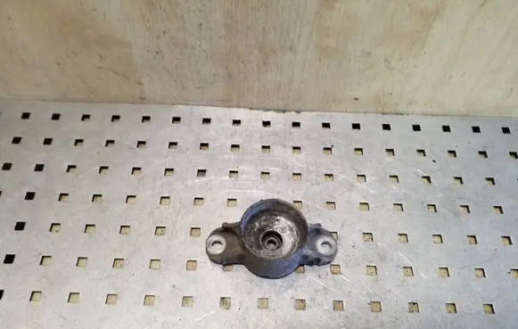 Ford Focus Front shock absorber mounting bracket 
