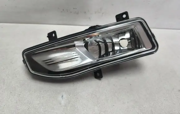 Nissan Qashqai Front fog light 90078634 261558995A