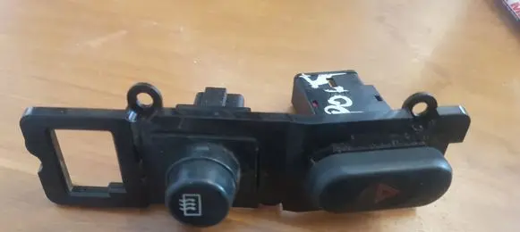 Mitsubishi Pajero Sport I Hazard light switch MR117578