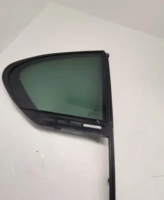BMW 7 G11 G12 Rear vent window glass 7355538