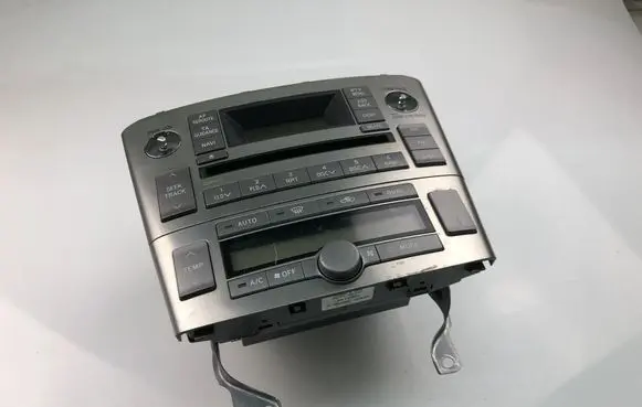Toyota Avensis T250 Radio/CD/DVD/GPS head unit 8612005120