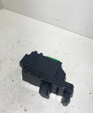 Volvo V70 Electric window control switch 30737519