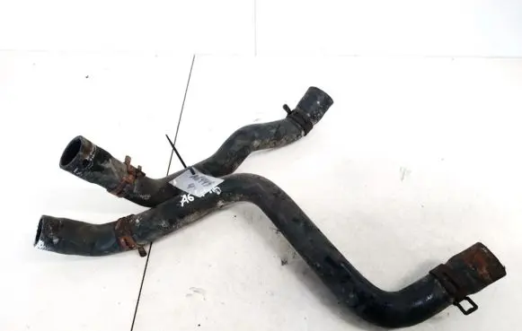 Volkswagen Polo IV 9N3 Engine coolant pipe/hose